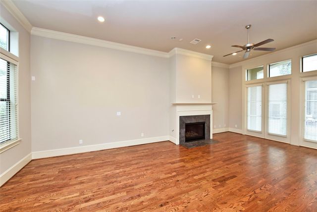 5813A Kiam Street, Houston, TX 77007