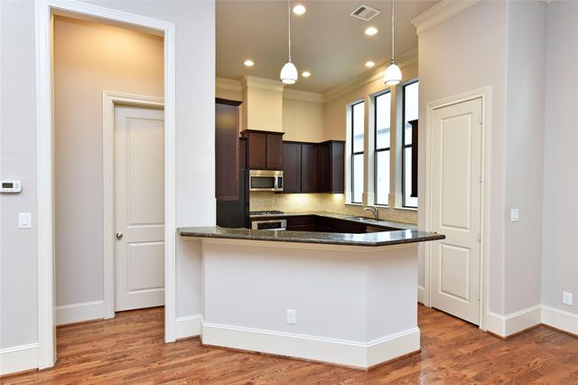 5813A Kiam Street, Houston, TX 77007