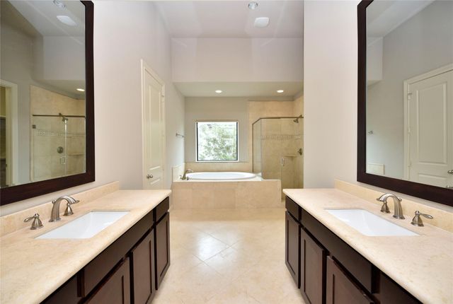 5813A Kiam Street, Houston, TX 77007