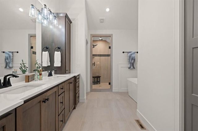 1108 Deer Run Drive, Greenwood, MO 64034