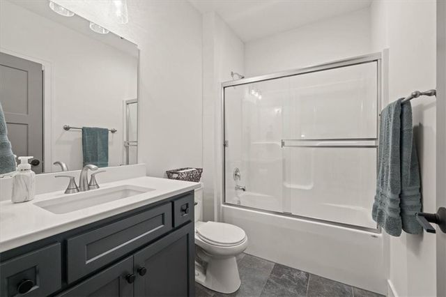 1108 Deer Run Drive, Greenwood, MO 64034