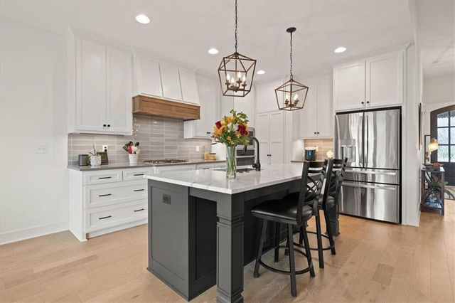 1108 Deer Run Drive, Greenwood, MO 64034