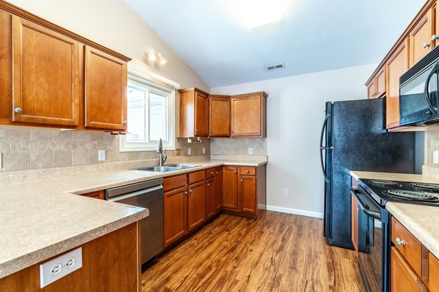 5414 Salmon Run, Auburn, IN 46706