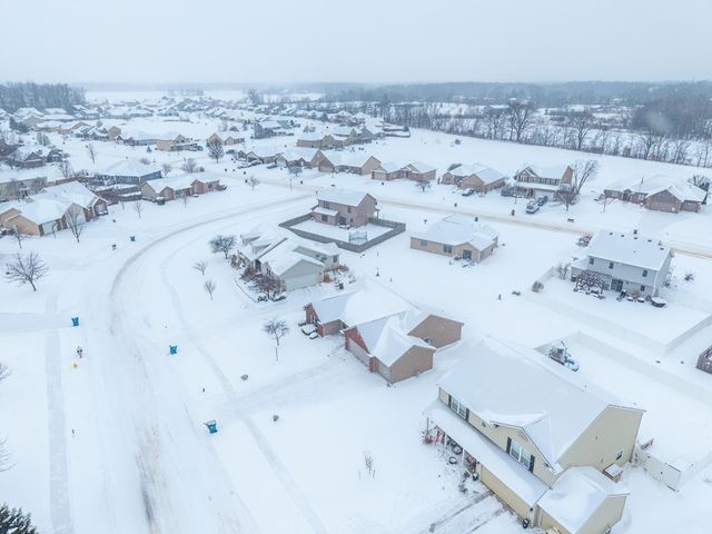 5414 Salmon Run, Auburn, IN 46706