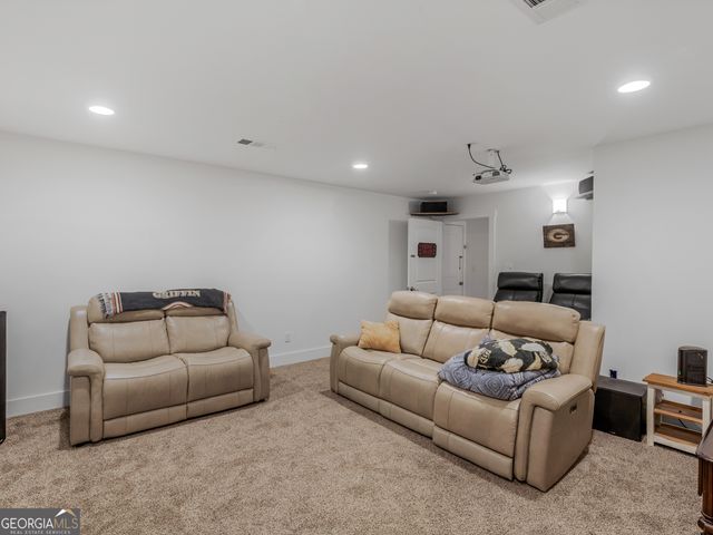 307 Weldon Lake Road, Milner, GA 30257