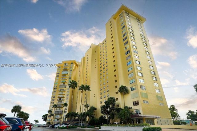 11111 Biscayne Blvd 20E, Miami, FL 33181