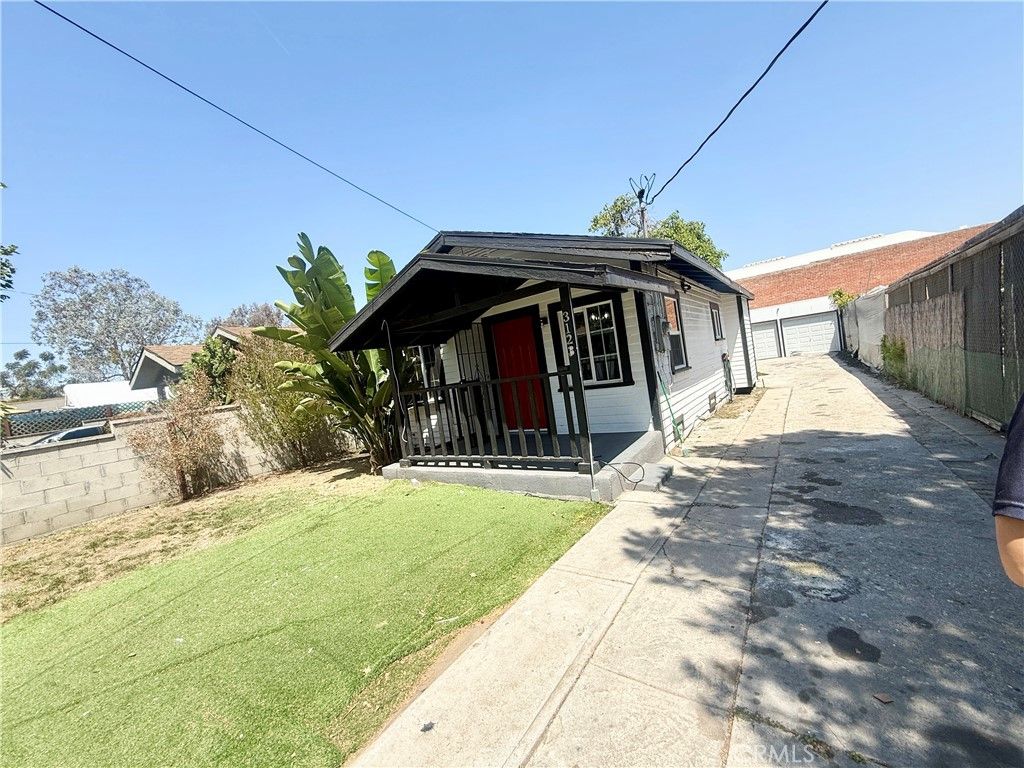 3123 W 67th, Los Angeles, CA 90043