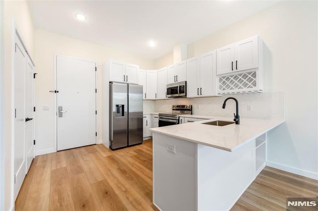51 Queen Anne Road 201, Bogota, NJ 07603