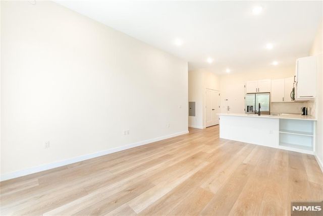 51 Queen Anne Road 201, Bogota, NJ 07603