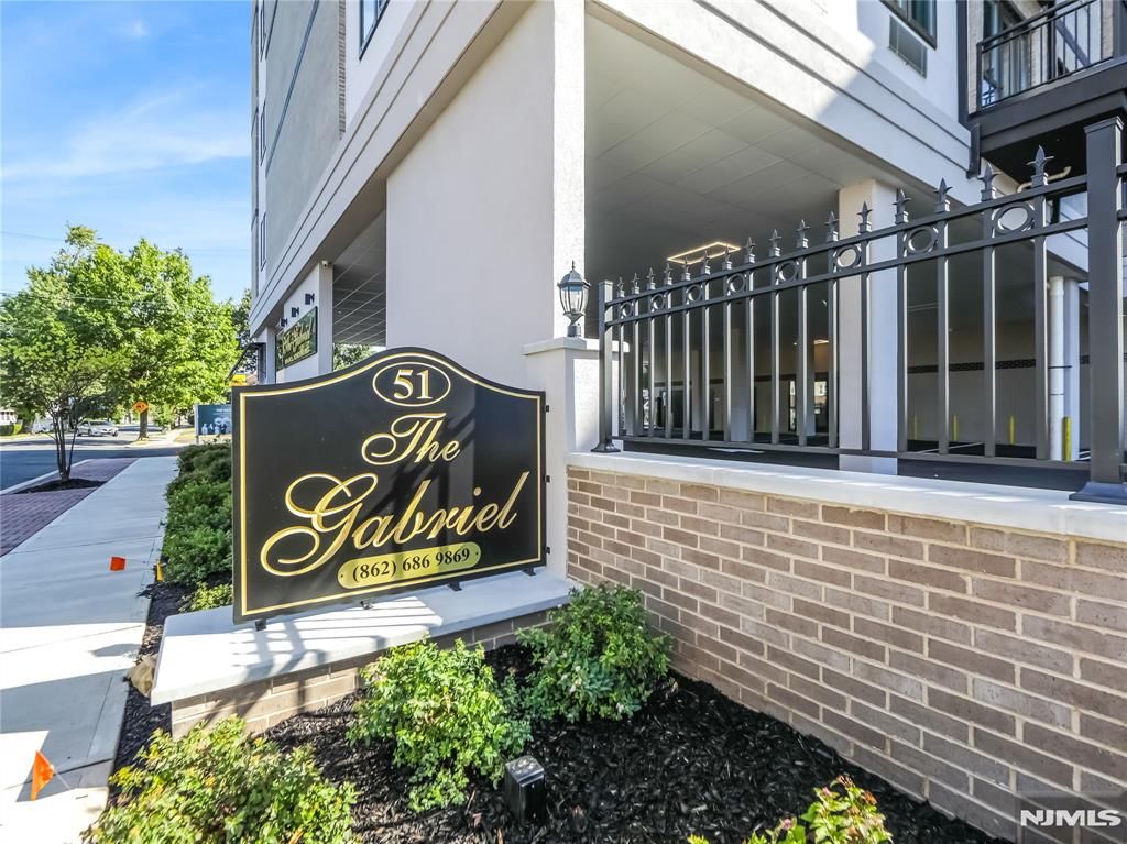 51 Queen Anne Road 201, Bogota, NJ 07603