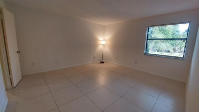 1203 Lakeview Drive E 1203, Royal Palm Beach, FL 33411