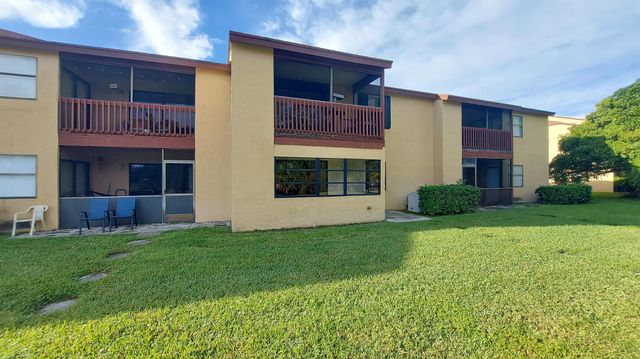 1203 Lakeview Drive E 1203, Royal Palm Beach, FL 33411