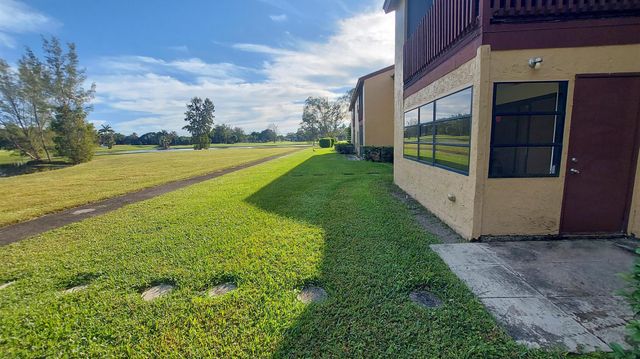 1203 Lakeview Drive E 1203, Royal Palm Beach, FL 33411