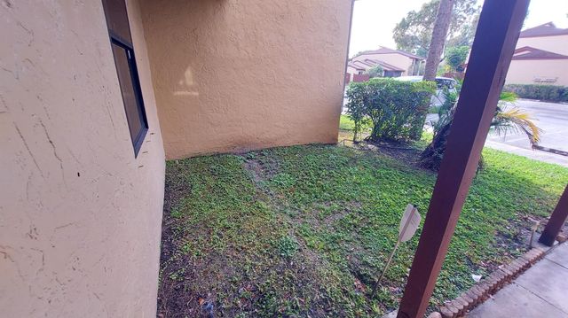 1203 Lakeview Drive E 1203, Royal Palm Beach, FL 33411