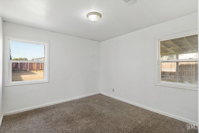 1218 Crawford Street, Bakersfield, CA 93305