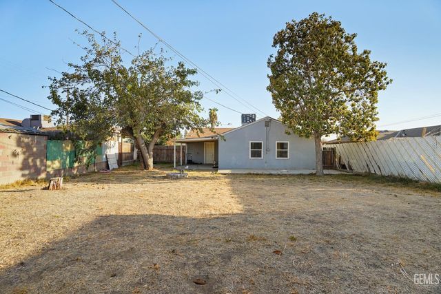 1218 Crawford Street, Bakersfield, CA 93305