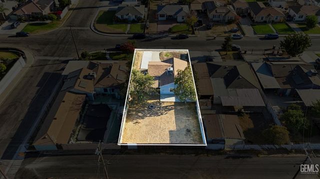 1218 Crawford Street, Bakersfield, CA 93305