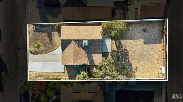 1218 Crawford Street, Bakersfield, CA 93305