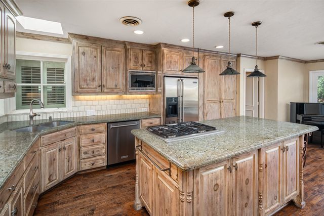 6203 Waggoner Drive, Dallas, TX 75230