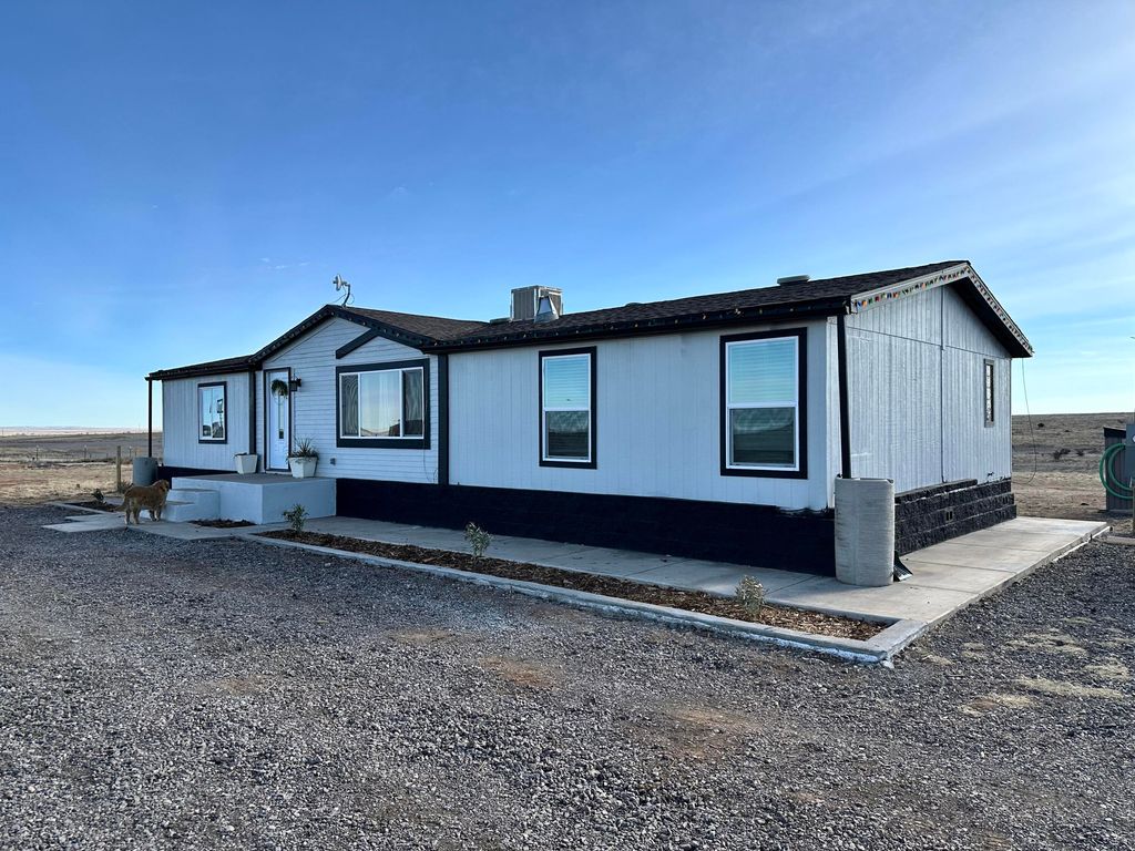 318 Saline Pump Road, Moriarty, NM 87035