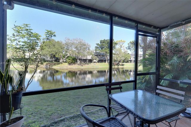 2149 W Discovery Cir W 1, Deerfield Beach, FL 33442