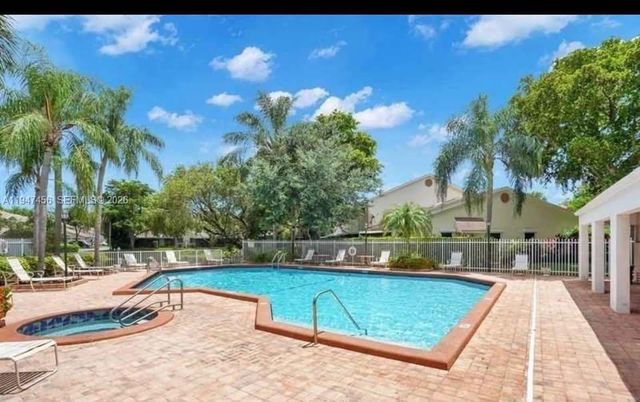 2149 W Discovery Cir W 1, Deerfield Beach, FL 33442