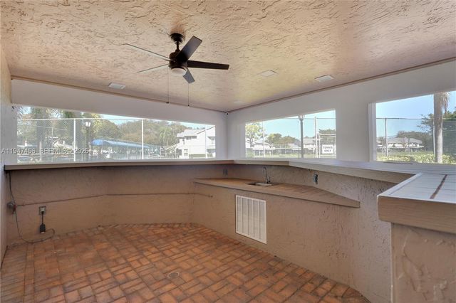 2149 W Discovery Cir W 1, Deerfield Beach, FL 33442