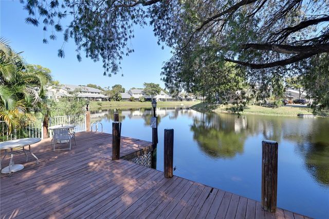 2149 W Discovery Cir W 1, Deerfield Beach, FL 33442