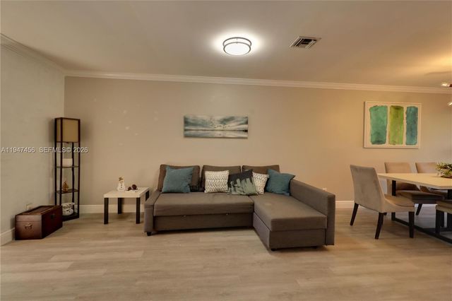 2149 W Discovery Cir W 1, Deerfield Beach, FL 33442