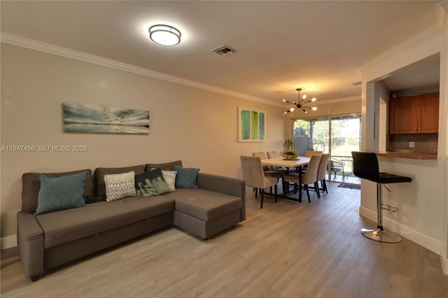 2149 W Discovery Cir W 1, Deerfield Beach, FL 33442