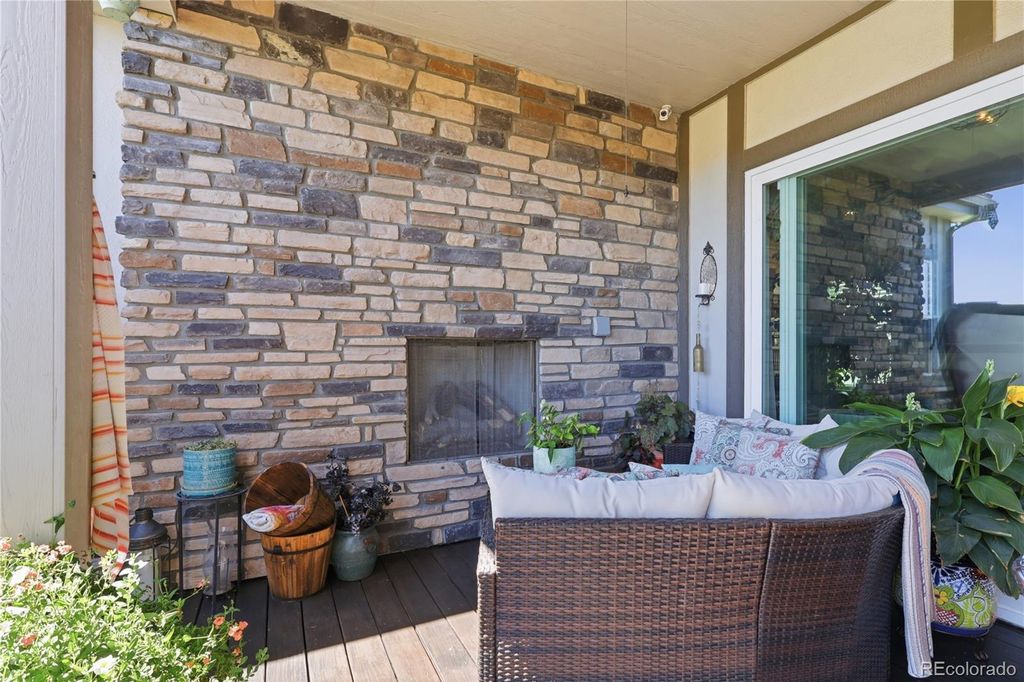 Image 22 of property listing at 1183 Brocade Drive, Highlands Ranch, CO 80126