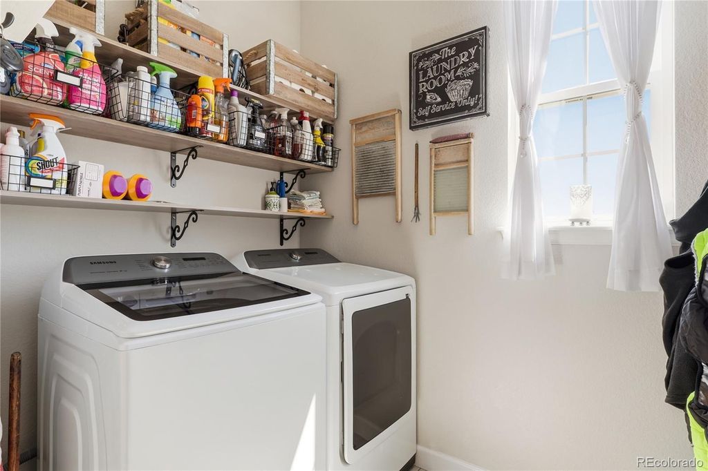 Image 32 of property listing at 1183 Brocade Drive, Highlands Ranch, CO 80126