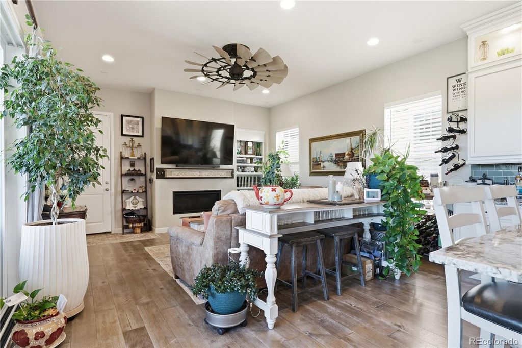 Image 6 of property listing at 1183 Brocade Drive, Highlands Ranch, CO 80126