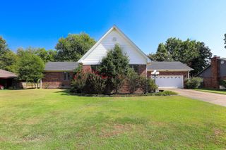 521 W CROSS ST., Benton, AR 72015