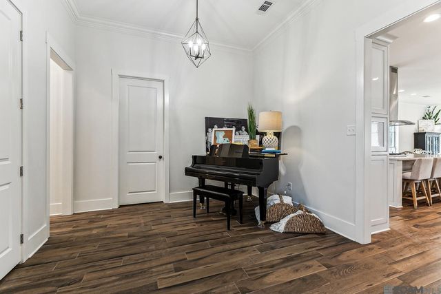 18103 Forest Hills Dr, Prairieville, LA 70769