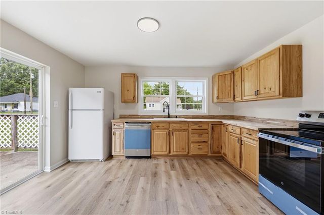 1202 Ridge Avenue, Eden, NC 27288
