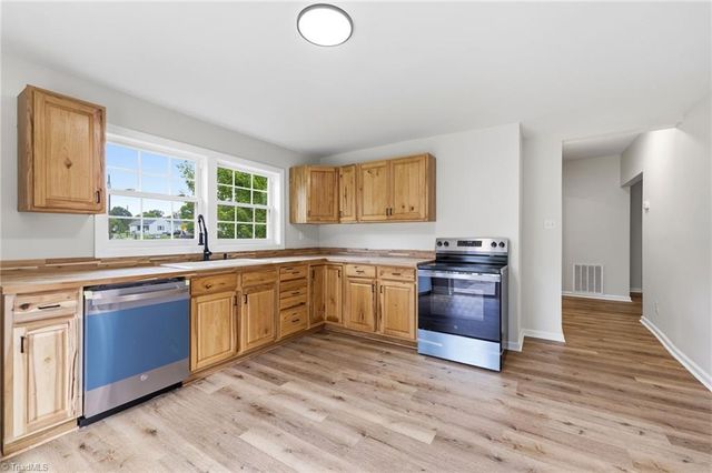 1202 Ridge Avenue, Eden, NC 27288