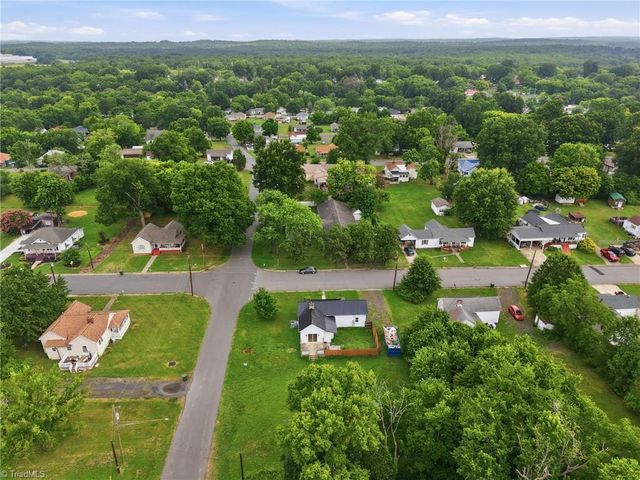 1202 Ridge Avenue, Eden, NC 27288
