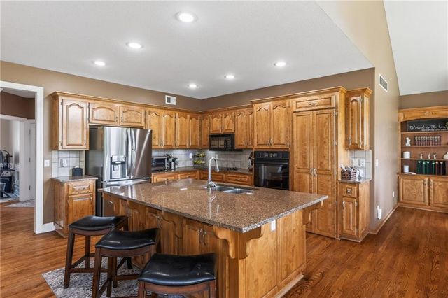 24004 W 68th Street, Shawnee, KS 66226