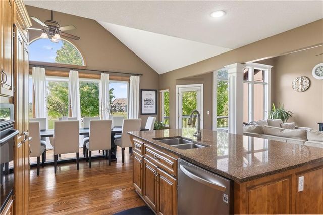 24004 W 68th Street, Shawnee, KS 66226