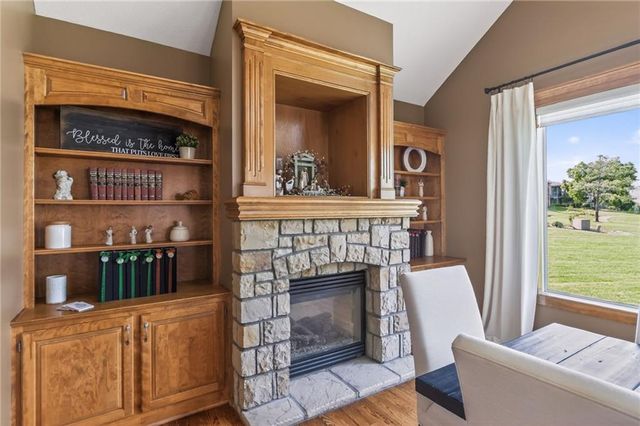 24004 W 68th Street, Shawnee, KS 66226