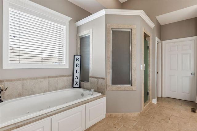 24004 W 68th Street, Shawnee, KS 66226