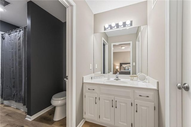 24004 W 68th Street, Shawnee, KS 66226