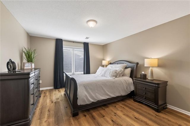 24004 W 68th Street, Shawnee, KS 66226