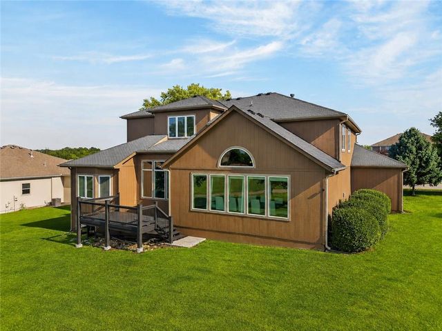 24004 W 68th Street, Shawnee, KS 66226