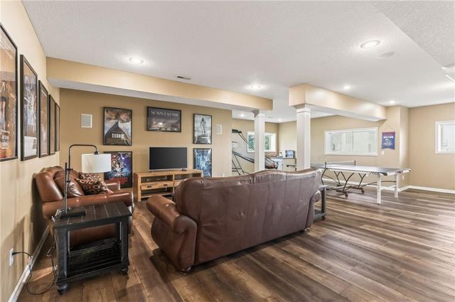 24004 W 68th Street, Shawnee, KS 66226