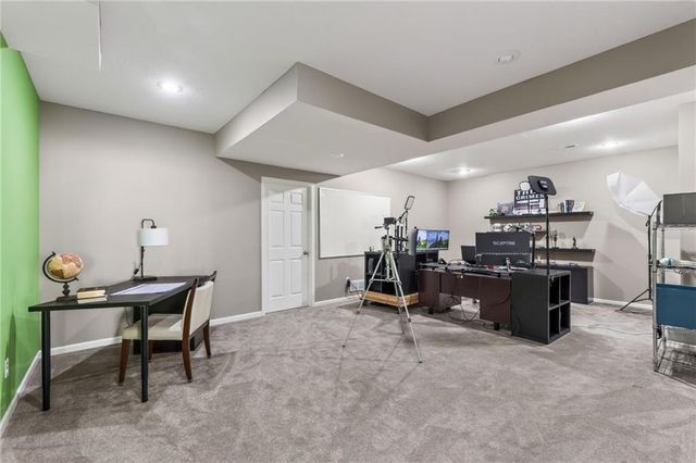 24004 W 68th Street, Shawnee, KS 66226