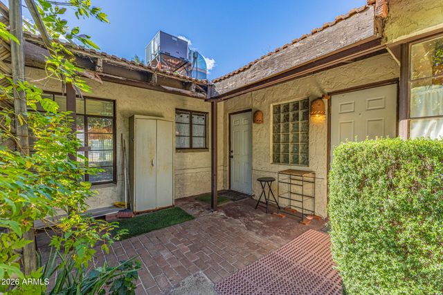 6201 N 9th Place, Phoenix, AZ 85014