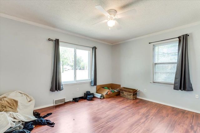 3051 S Elizabeth Ave, Wichita, KS 67217