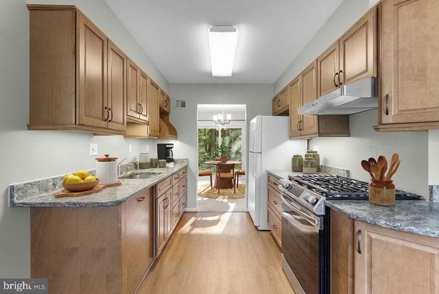 18001 MILL CREEK DR, Rockville, MD 20855